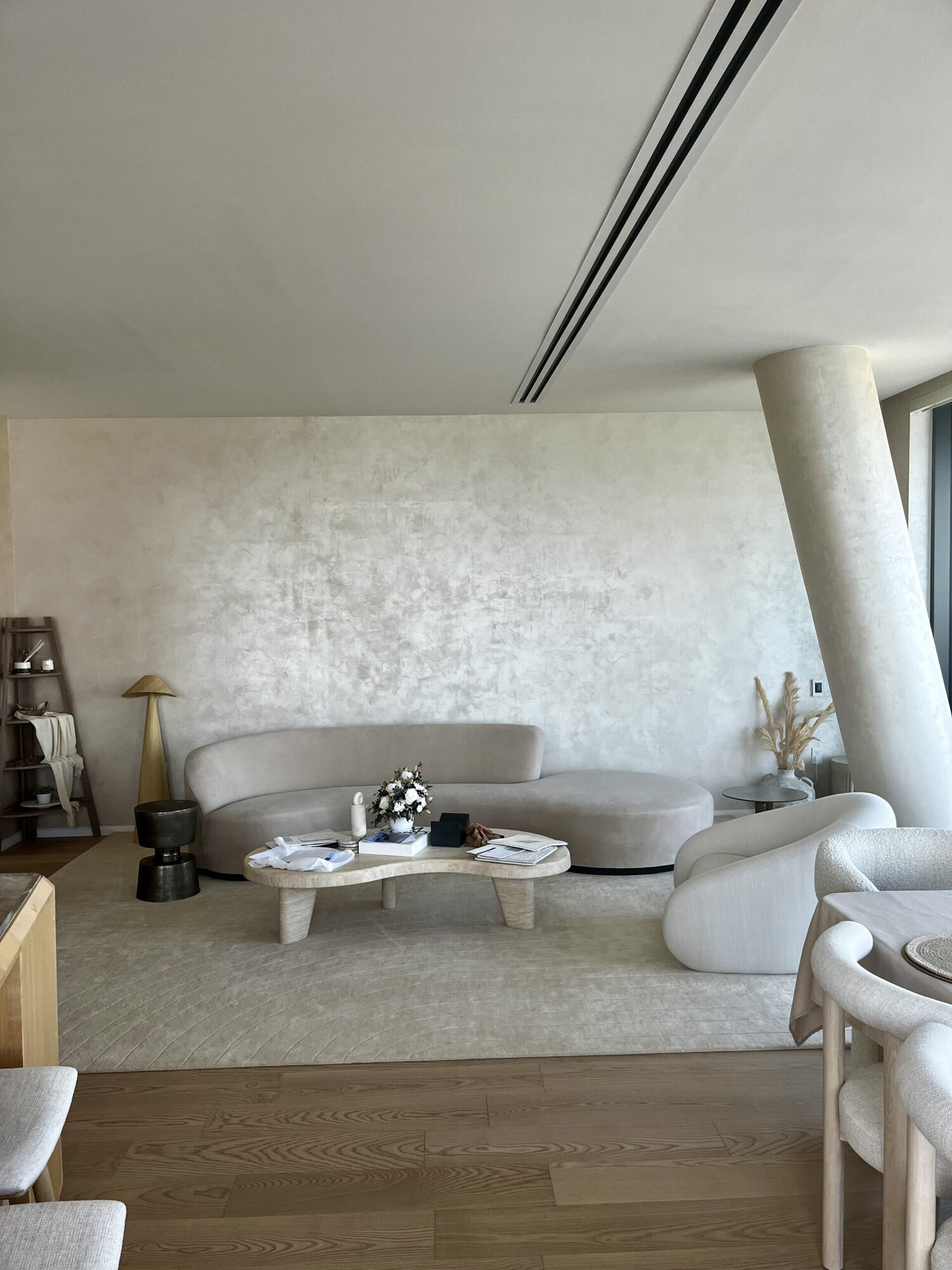 Light burnished plaster, living room